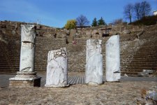 Columns and the large theatre