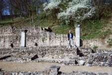 Kent on the ruins